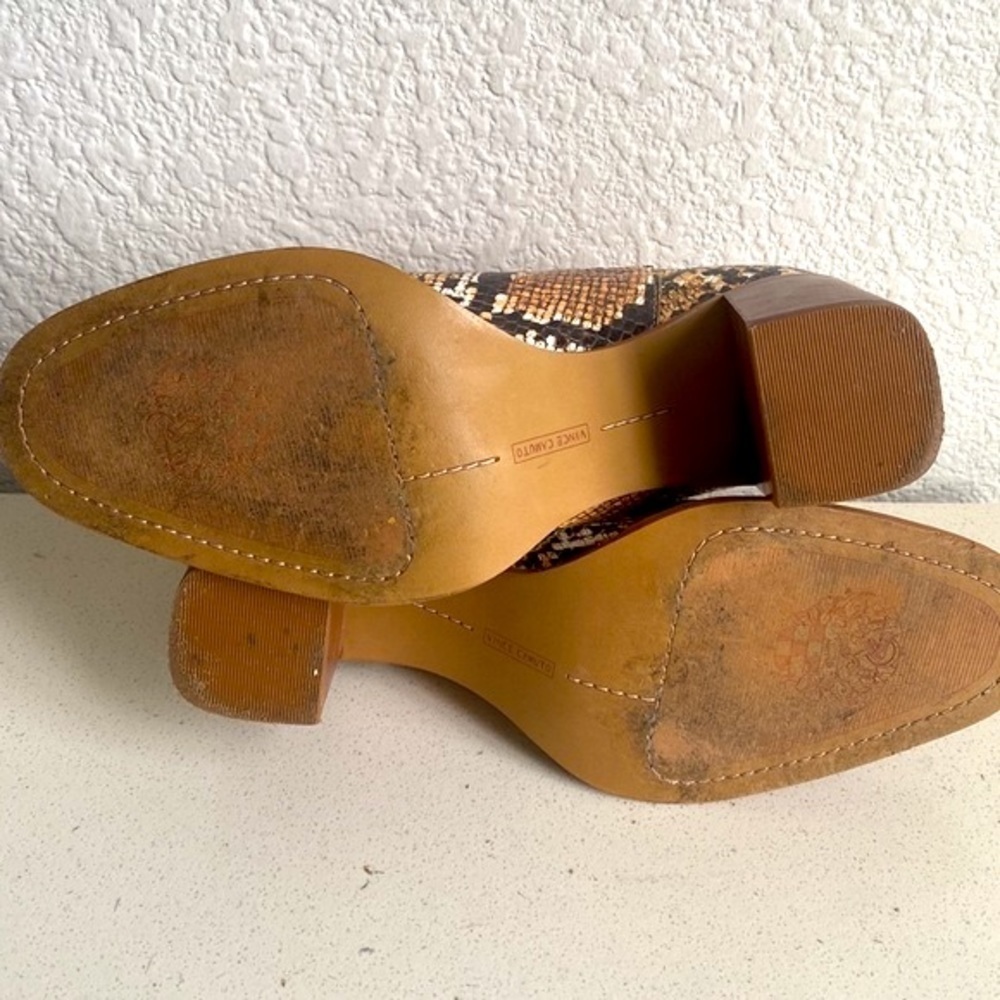 Women’s Vince Camuto Jentilly Block Heel Snake Print Chelsea Booties Size 7 - Picture 5 of 7
